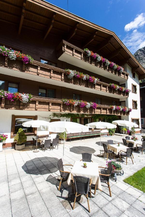 Pension Mittagskogel Sankt Leonhard im Pitztal Luaran gambar