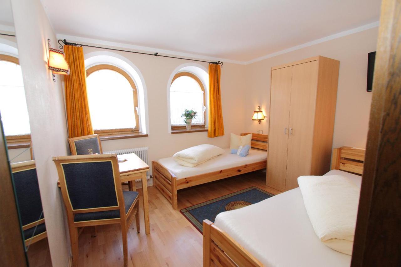 Pension Mittagskogel Sankt Leonhard im Pitztal Luaran gambar